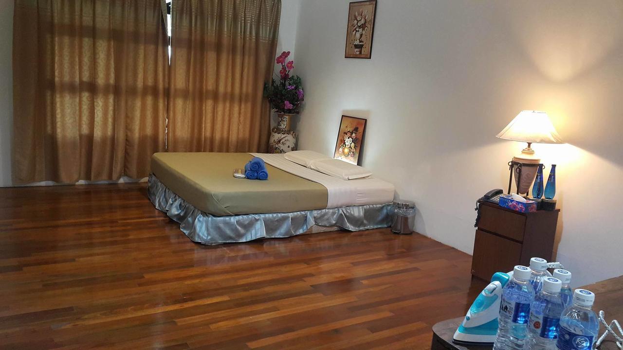 Crystal Hill R Hotel Kampong Kundassan Buitenkant foto