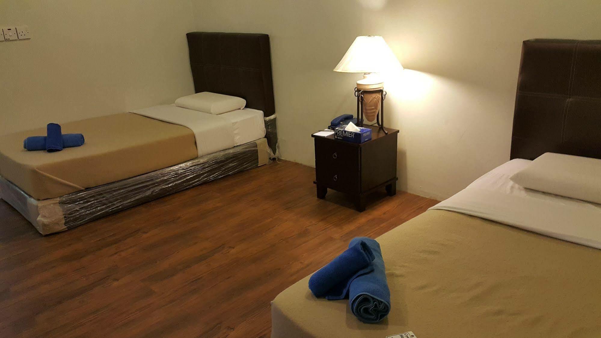 Crystal Hill R Hotel Kampong Kundassan Buitenkant foto