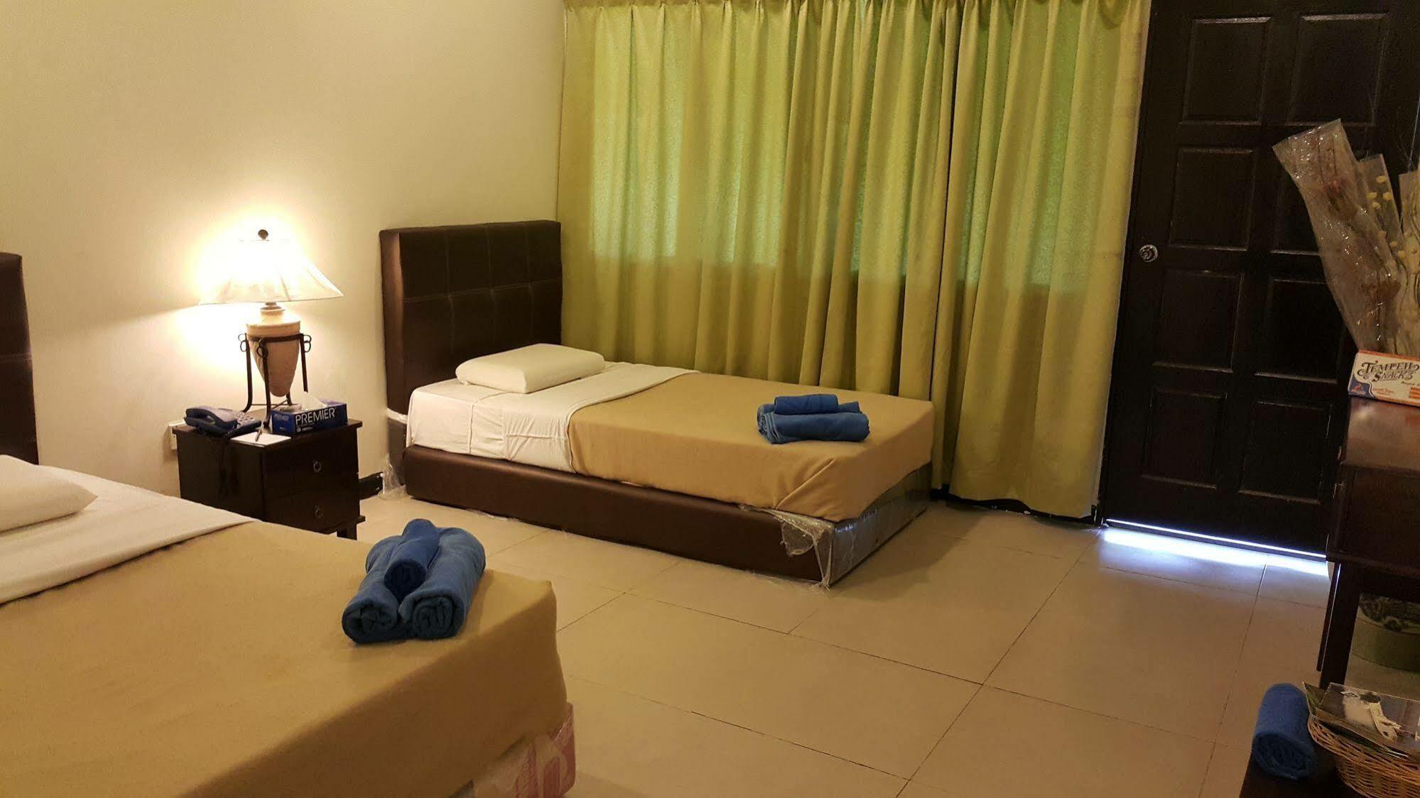 Crystal Hill R Hotel Kampong Kundassan Buitenkant foto